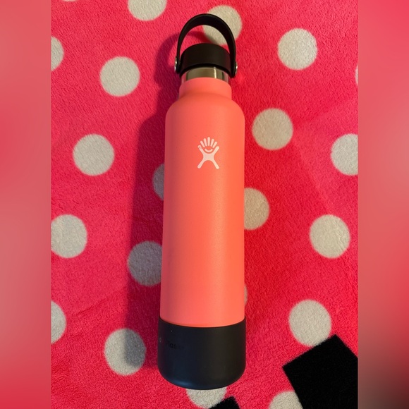 Hydroflask 24 oz Water Bottle - Picture 1 of 4